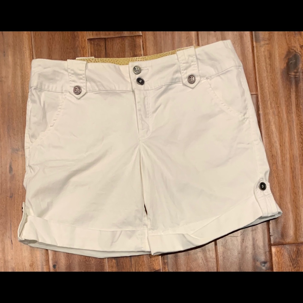 Women’s White shorts